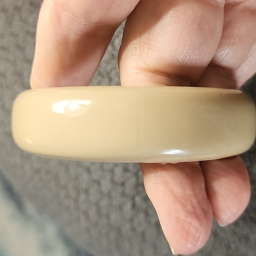 💥4 For $20💥Cream Bangle Bracelet - Picture 5 of 5